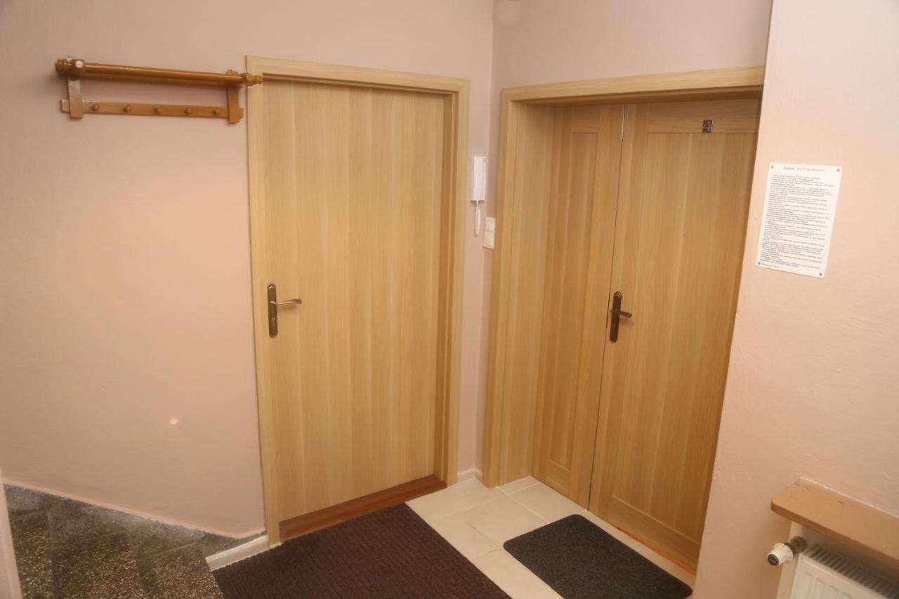Tanie Noclegi Mieszkanka Zyrardow Exterior foto