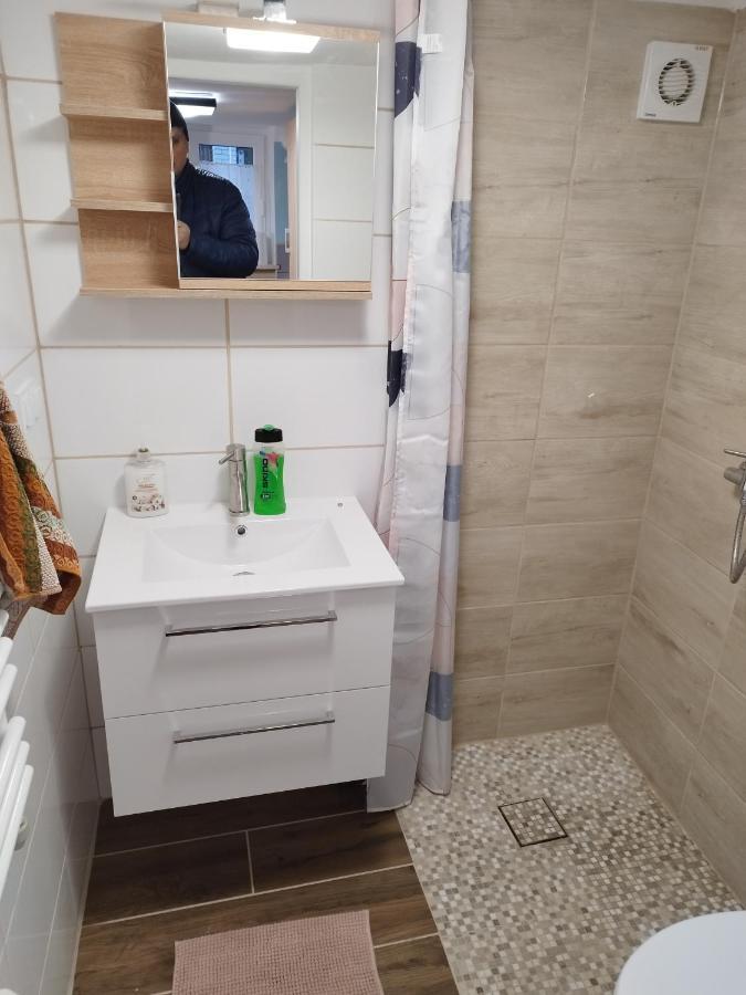 Tanie Noclegi Mieszkanka Zyrardow Exterior foto